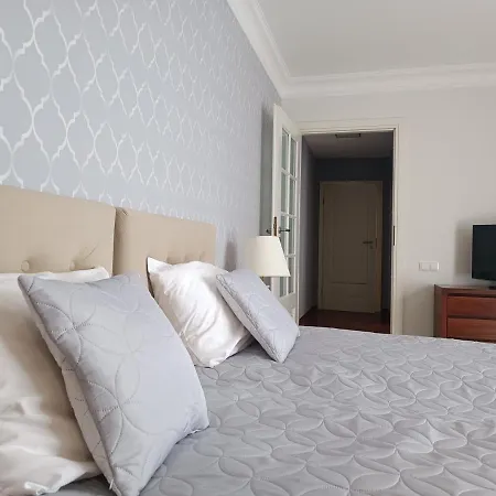 Port 203 오스트로다